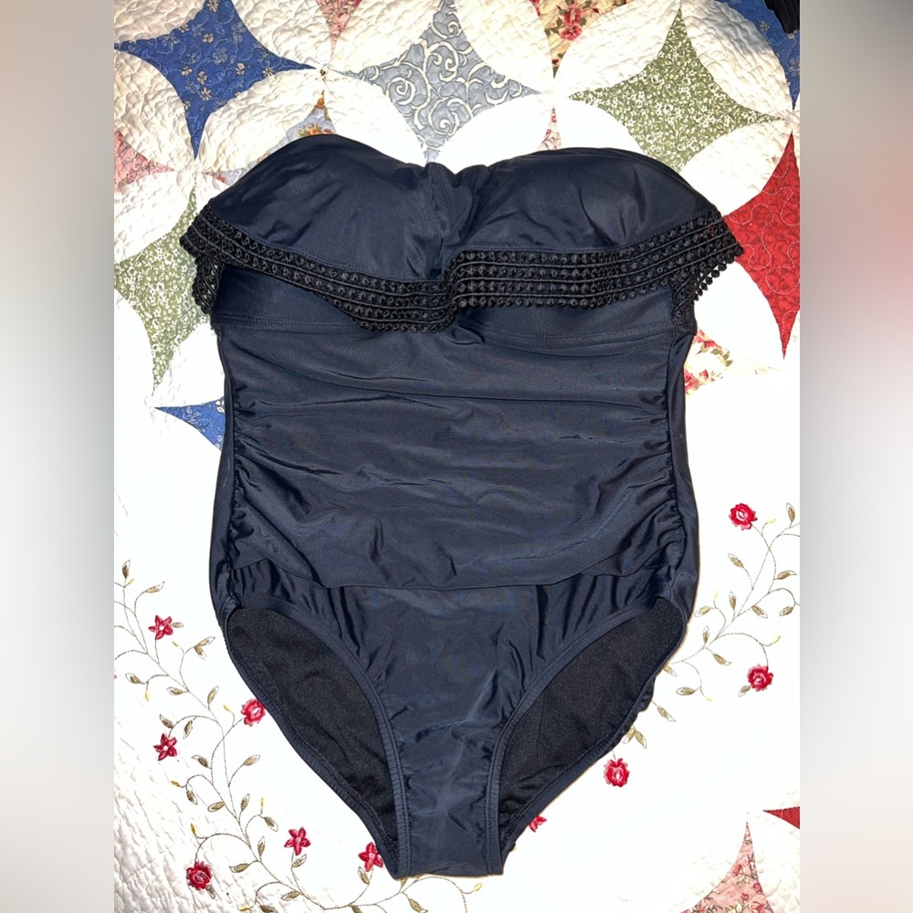 Strapless swimsuit